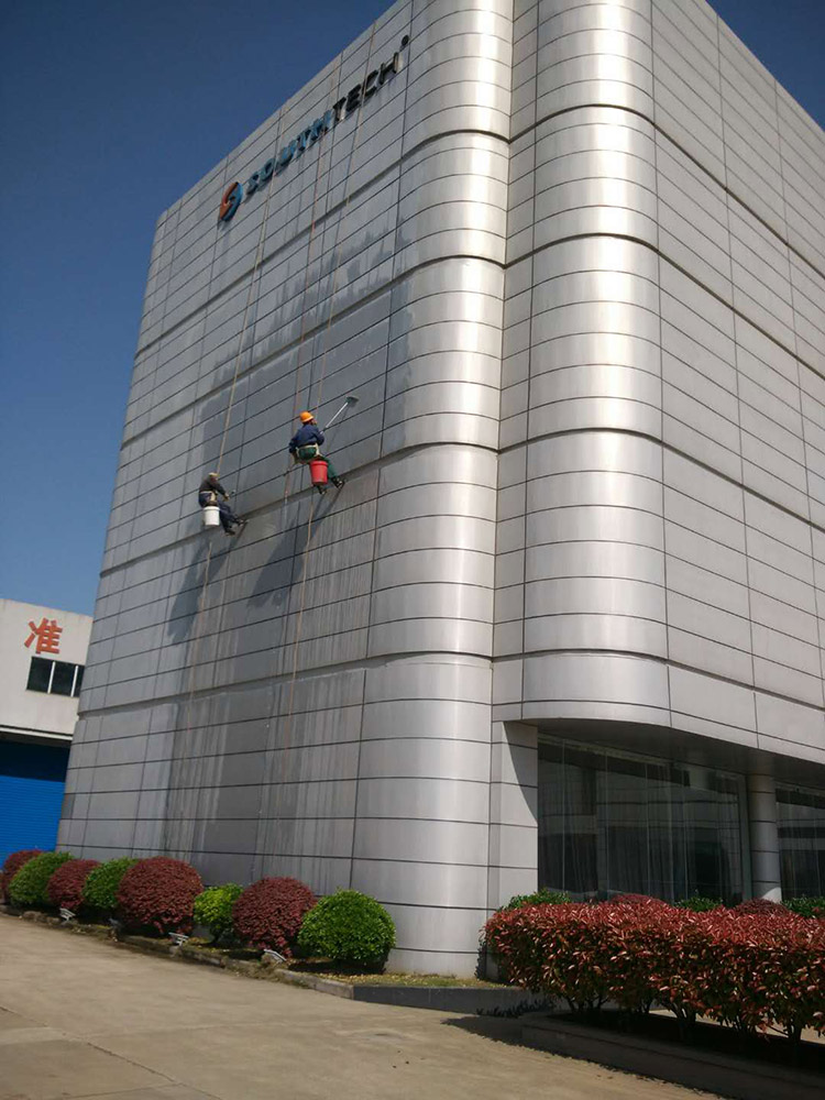 大樓鋁塑板清洗